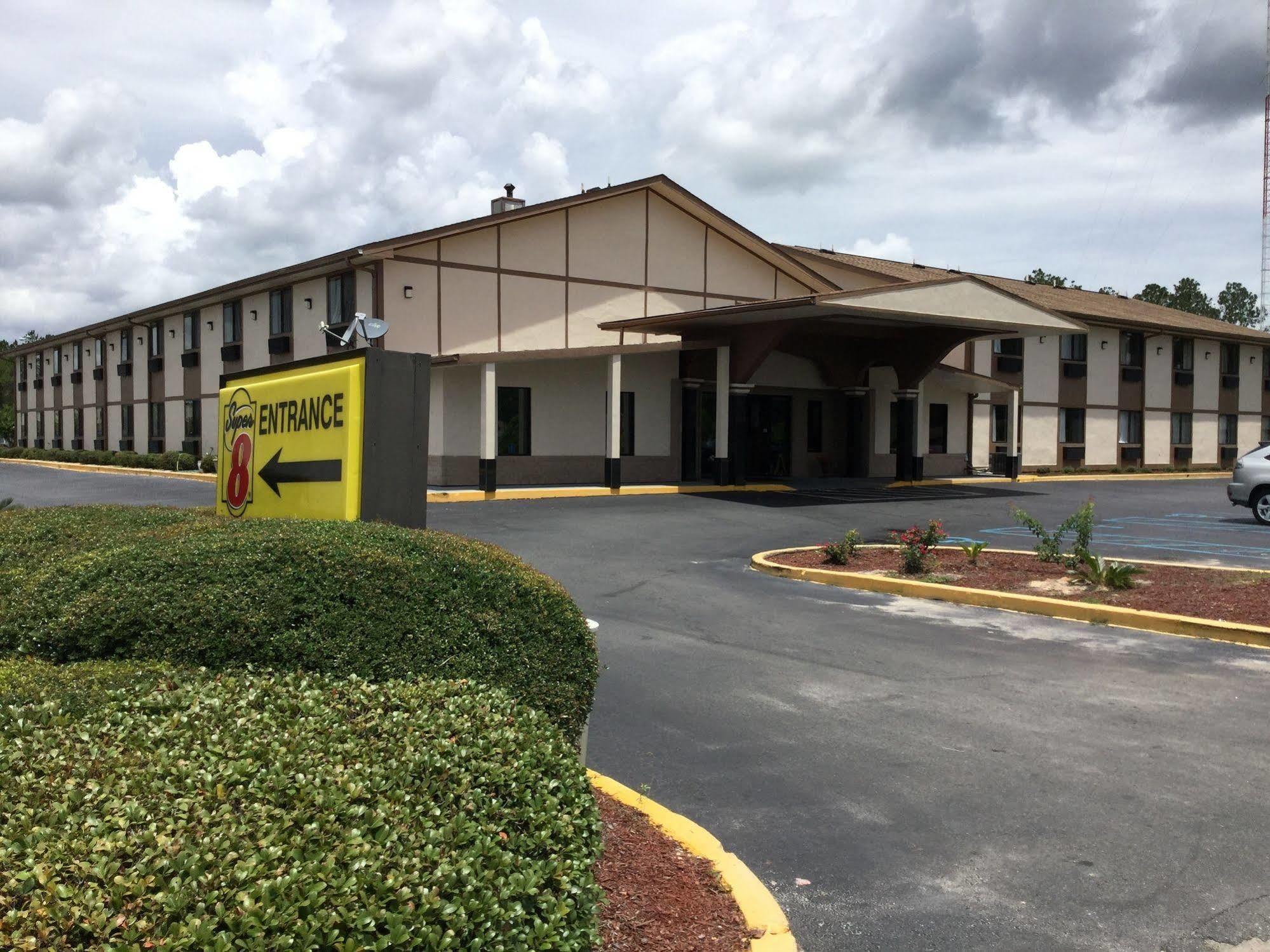 Super 8 By Wyndham Waycross Ga Motel Kültér fotó