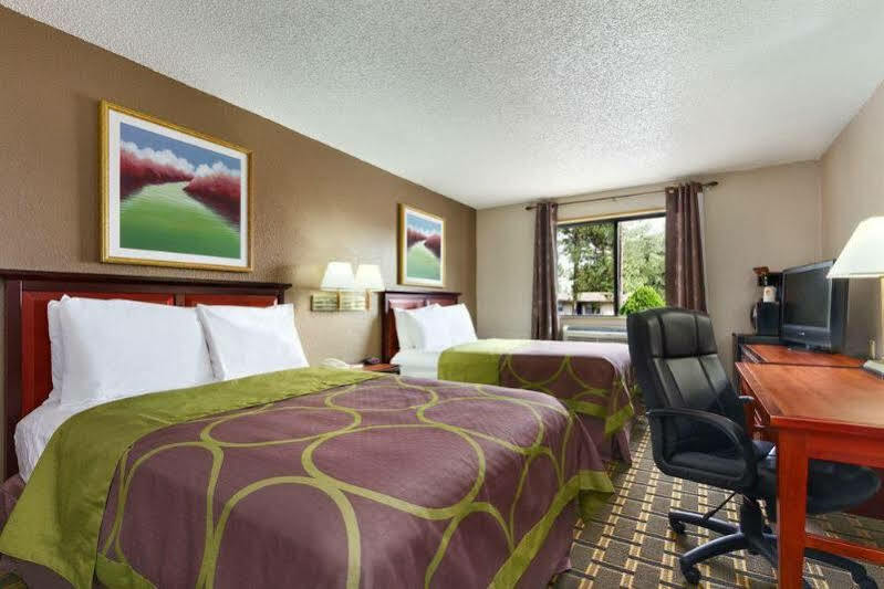 Super 8 By Wyndham Waycross Ga Motel Kültér fotó